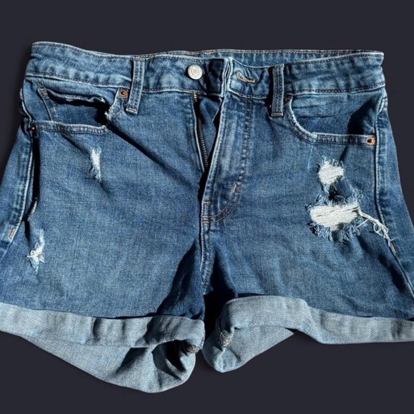 Old Navy Pants - Old Navy O.G. High Rise Distressed Denim Women Shorts Size 6